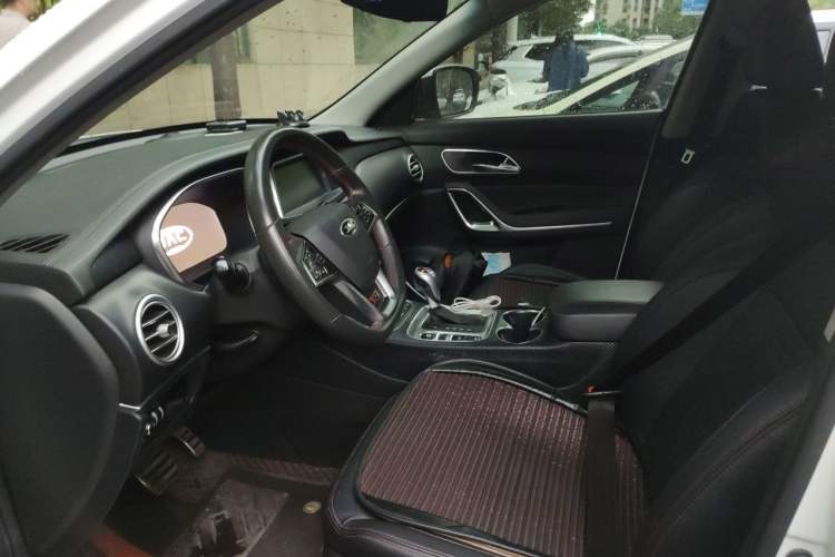 Used JAC Group Refine S7 2017 2.0T Automatic Luxury Model
