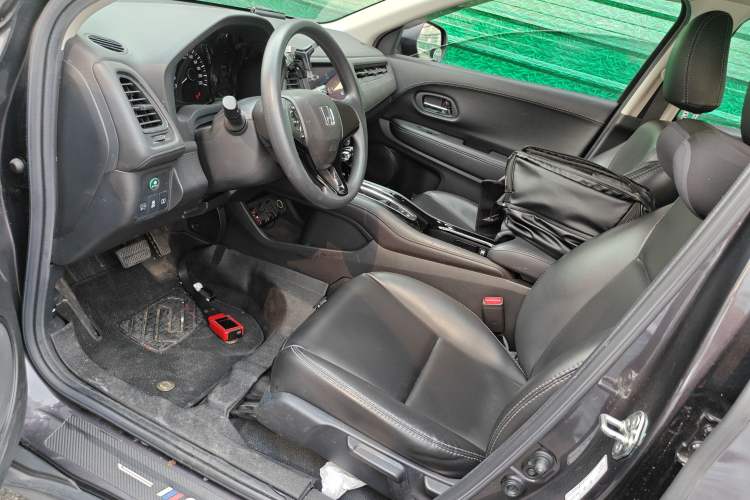 Used Honda Vezel 2020 1.5L CVT Elite Edition Left Front Seat