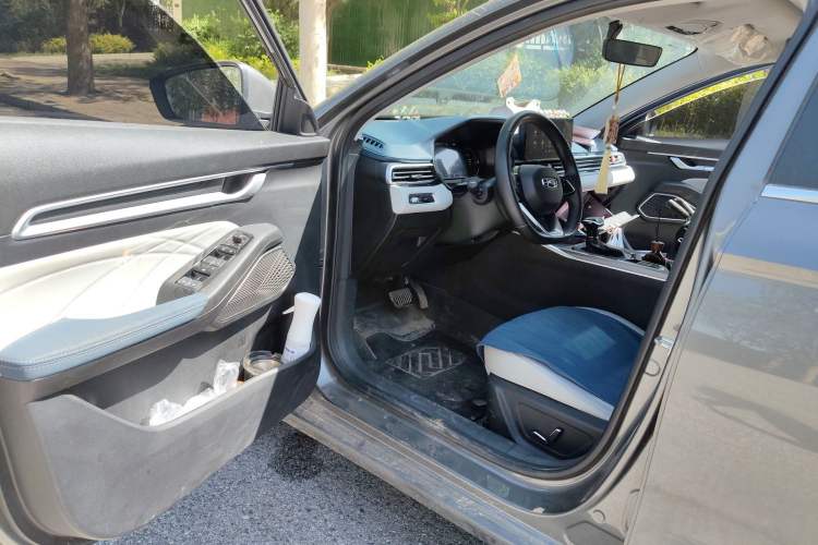 Used Geely Auto Emgrand 2022 4th Generation 1.5L CVT Flagship Model
