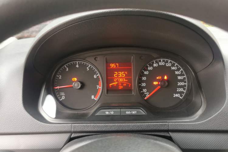 Used Volkswagen Jetta 2015 Value Edition 1.6L Manual Fashionable Style