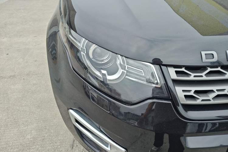 Used Land Rover Discovery Sport 2017 2.0T SE Right Front Headlight
