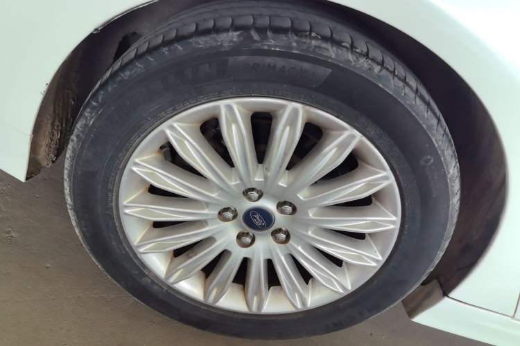 Used Ford Mondeo 2013 2.0L GTDi 200 Fashion Edition Exterior 3