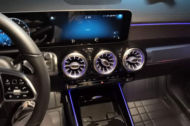 Used Mercedes-Benz GLB 2020 Updated GLB 200 Dynamic Edition Audio And AC Panel