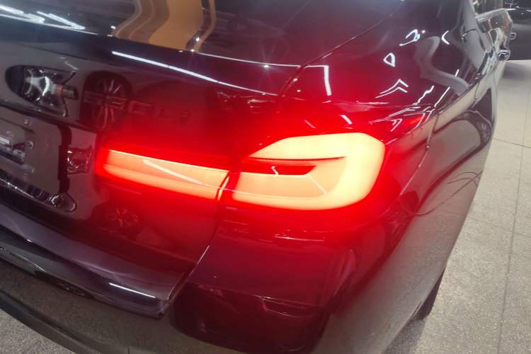 Used BMW 5 Series 2022 Second Facelift 525Li M Sport Package Right Rear Taillight