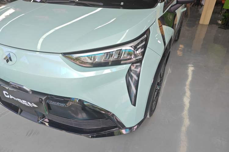 Used AION Y 2022 70 Tech Edition Lithium Iron Phosphate Left Front Headlight