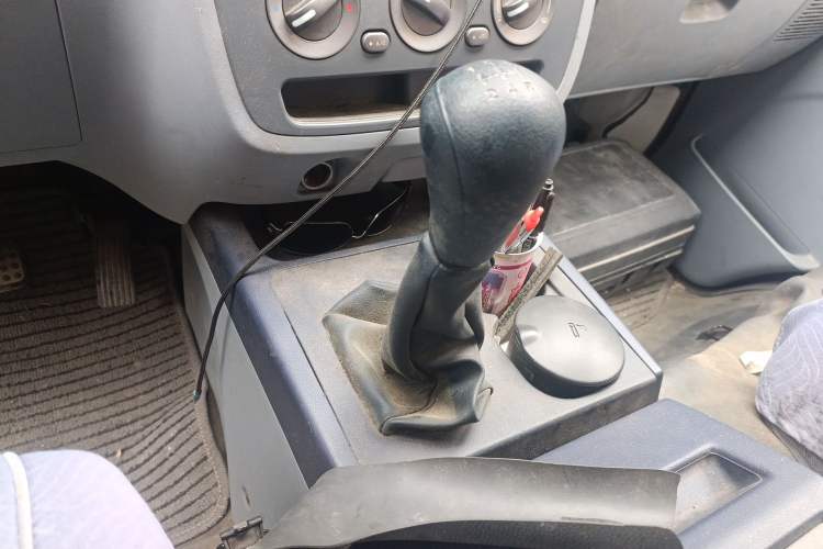 Used Soueast Delica 2014 2.0L New Entrepreneur Pioneer Practical Edition Gear Lever