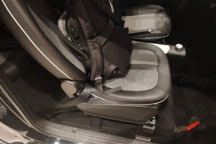 Used Wuling Hongguang MINIEV 2022 GAMEBOY 200km Gaming Edition with Lithium Iron Phosphate Right Front Seat