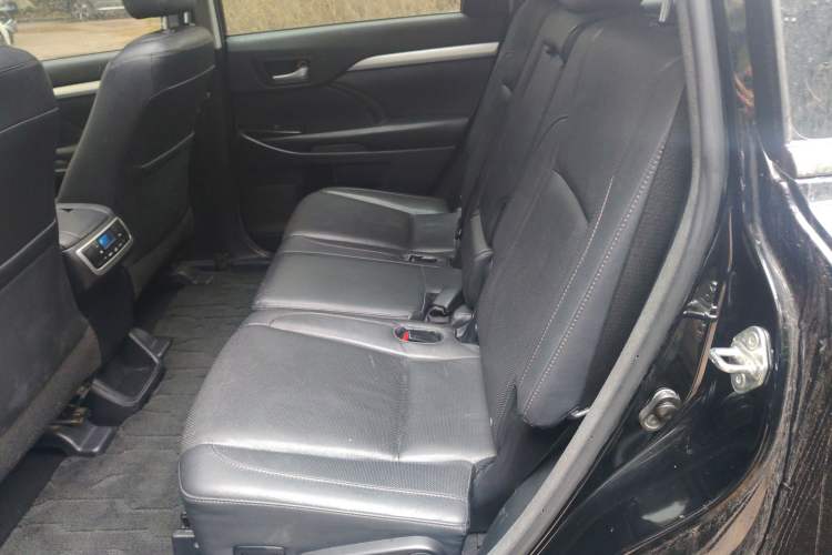 Used Toyota Highlander 2017 2.0T Four-Wheel Drive Black Edition Limited Model