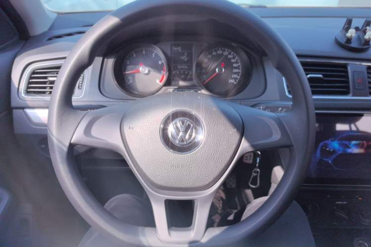 Used Volkswagen Lavida 2017 1.6L Manual Fashion Edition
