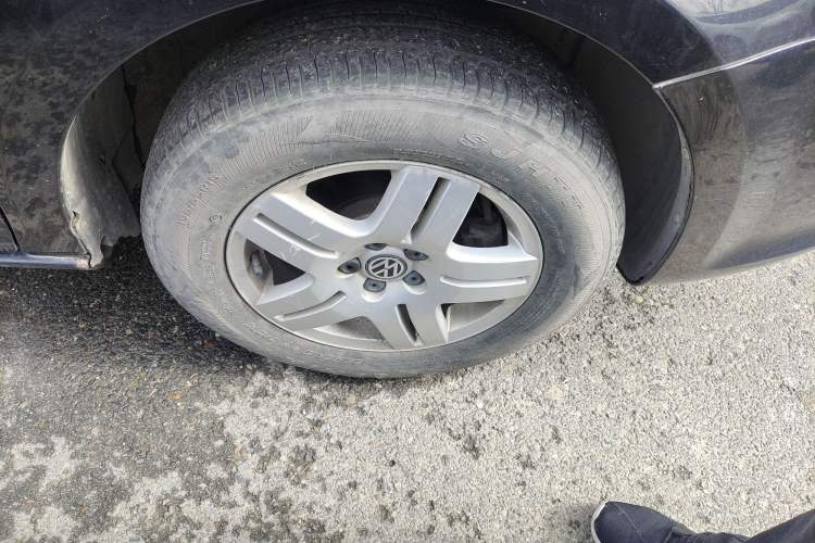 Used Volkswagen Bora 2011 1.6L Manual Fashion Edition
