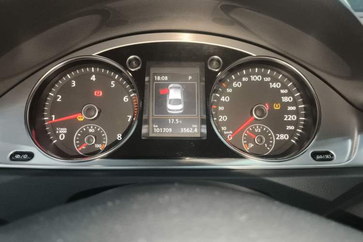 Used Volkswagen FAW-Volkswagen CC 2015 2.0 TSI Luxury Model Instrument Cluster