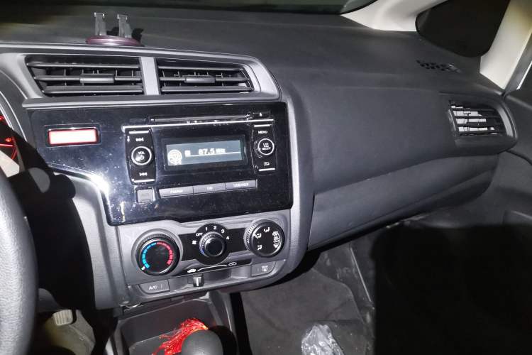 Used Honda Fit 2016 1.5L LX CVT Comfort Model
