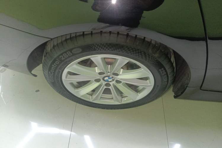 Used BMW 5 Series 2015 520i Elegant Edition Exterior 5