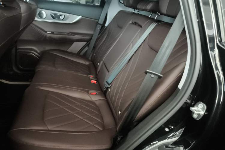 Used Chery Tiggo 8 PRO 2024 Champion Edition 390T Two-Wheel Drive Aoshi Version 5 Seats