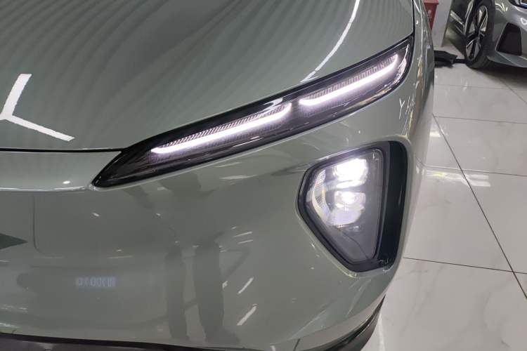 Used Nio ES6 2023 75 kWh Left Front Headlight