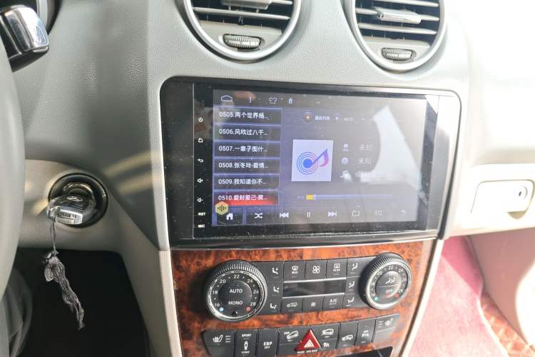 Used Mercedes-Benz M-Class 2010 ML 350 4MATIC Luxury Model