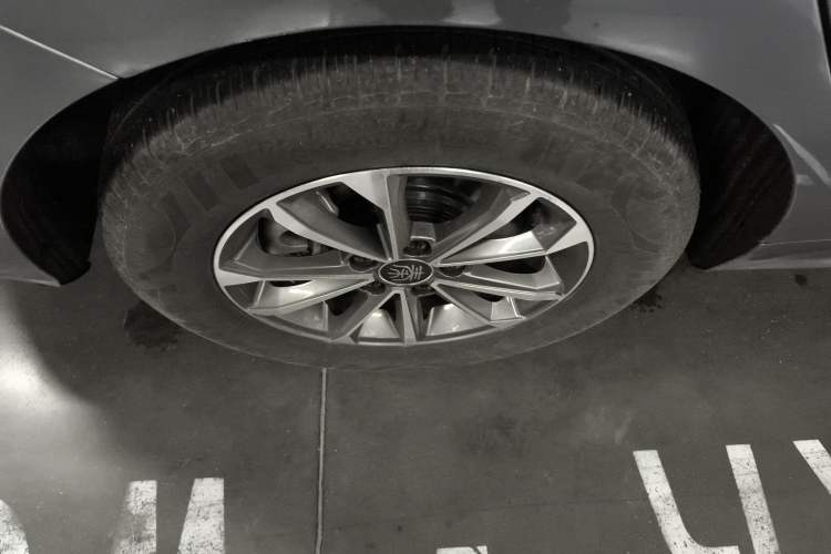 Used BYD Qin PLUS 2024 HONOR Edition DM-i 55KM Leading Model Right Rear Wheel Hub