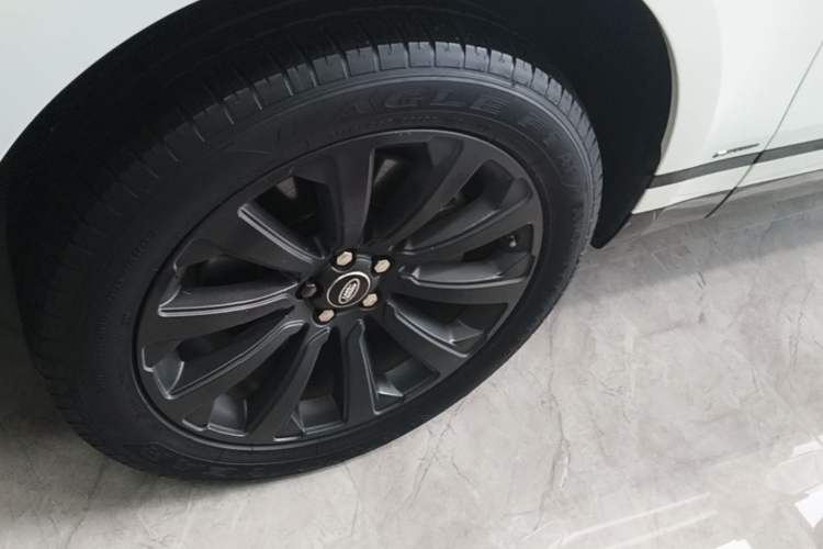 Used Land Rover Range Velar 2017 P380 R-DYNAMIC SE
