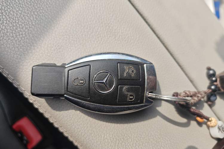 Used Mercedes-Benz E-Class 2013 E 300 L Elegant Model
