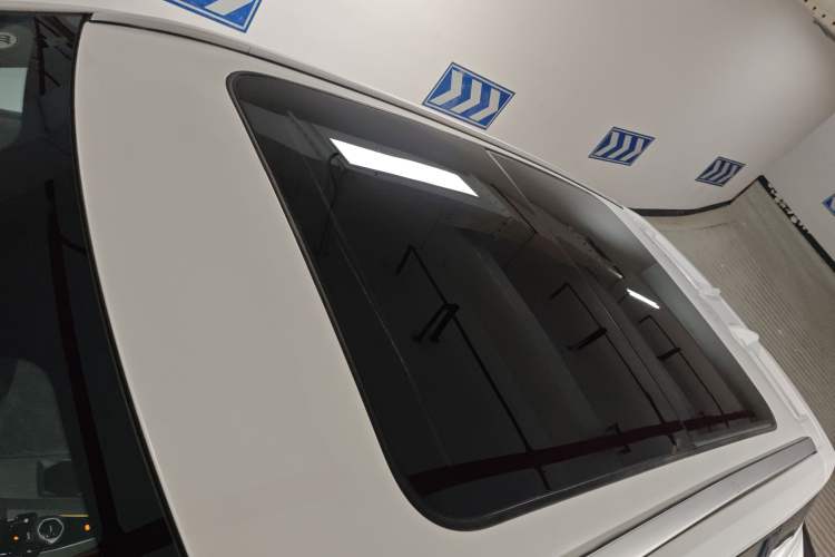 Used Oshan Z6 New Energy 2023 ZhiDian iDD 150KM Flagship PLUS Smart Parking Edition