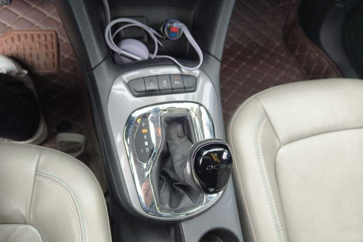 Used Chevrolet Cruze 2015 1.4T DCG Luxury Edition Gear Lever