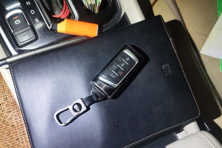 Used GAC Trumpchi GS8 2017 320T Two-Wheel Drive Luxury Smart Connectivity Version (7 Seats)