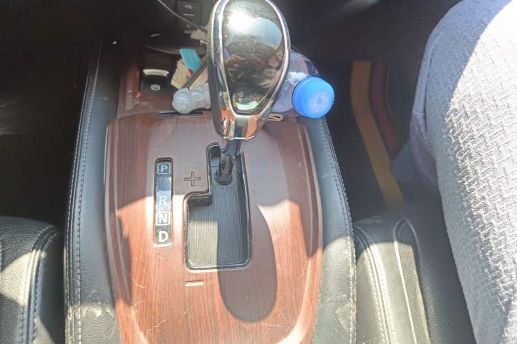 Used Nissan X-Trail 2017 2.5L CVT Leading Edition 4WD Gear Lever