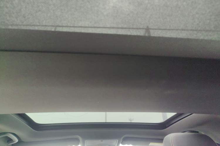 Used Jaguar XEL 2020 2.0T 200PS R-DYNAMIC Youth Sports Edition Headliner