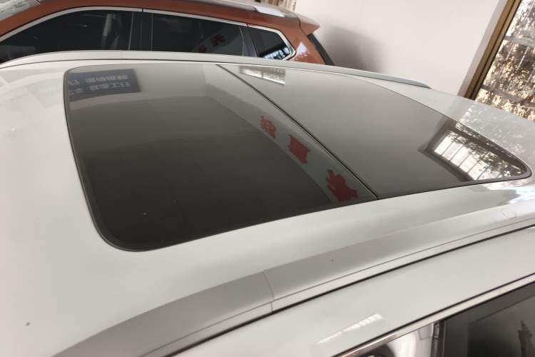 Used Geely Auto Emgrand X7 Sport 2020 1.8TD DCT Two-Wheel Drive Smart Connect 4G-Enabled Version