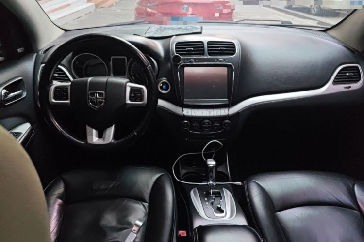 Used Dodge Journey 2013 2.4L Two-Wheel Drive Luxury Version