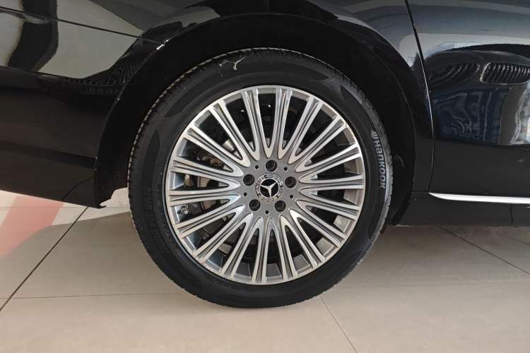 Used Mercedes-Benz E-Class 2022 Second Facelift E 300 L Fashion Edition
