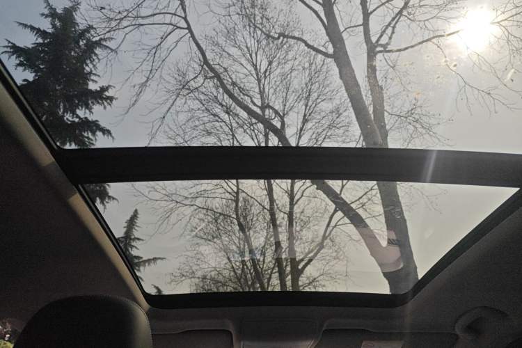 Used Volkswagen Tiguan L 2019 330TSI Automatic Two-Wheel Drive Smart Luxury Version China V Emission Standard
