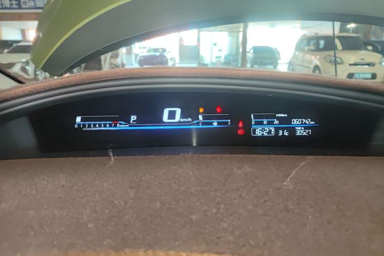 Used Honda Jade 2013 1.8L automatic Comfort version 5 seats Instrument Cluster