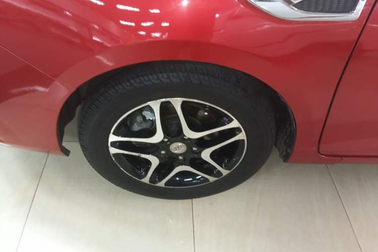 Used BYD G5 2014 1.5TID Automatic Prestige Model
