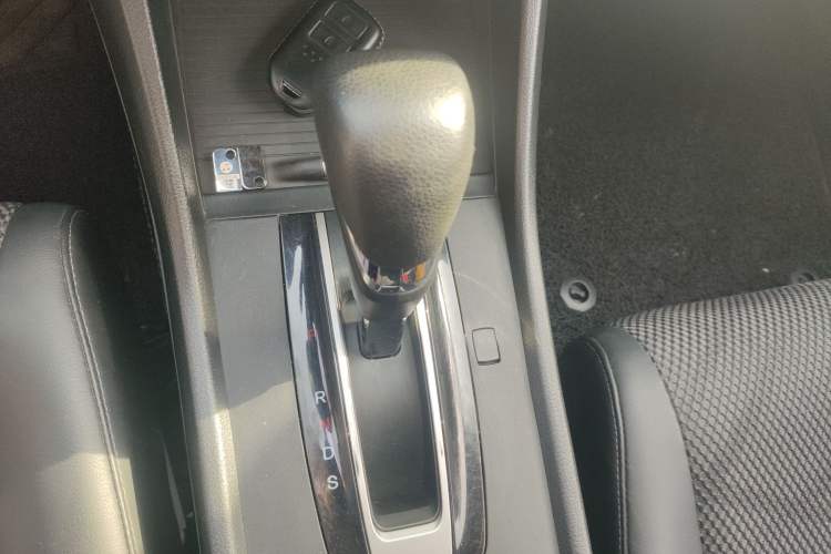 Used Honda Jade 2014 1.8L Automatic Comfort Elite Version 5 Seats