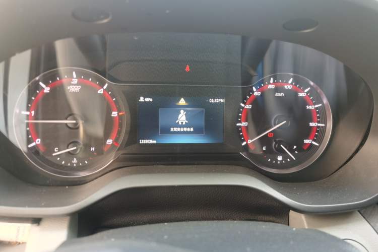 Used SAIC MAXUS Xintu V90 2024 Zhiyun 2.0T Manual Rear-Drive Extended-Wheelbase Ultra-High-Roof Model with Dual Rear Tires and 3 Seats
