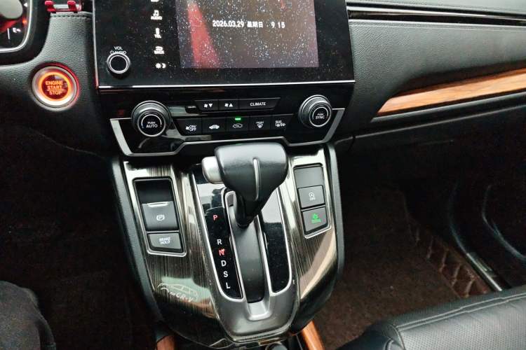 Used Honda CR-V 2019 240TURBO CVT 2WD Fashion Edition China V Audio And AC Panel