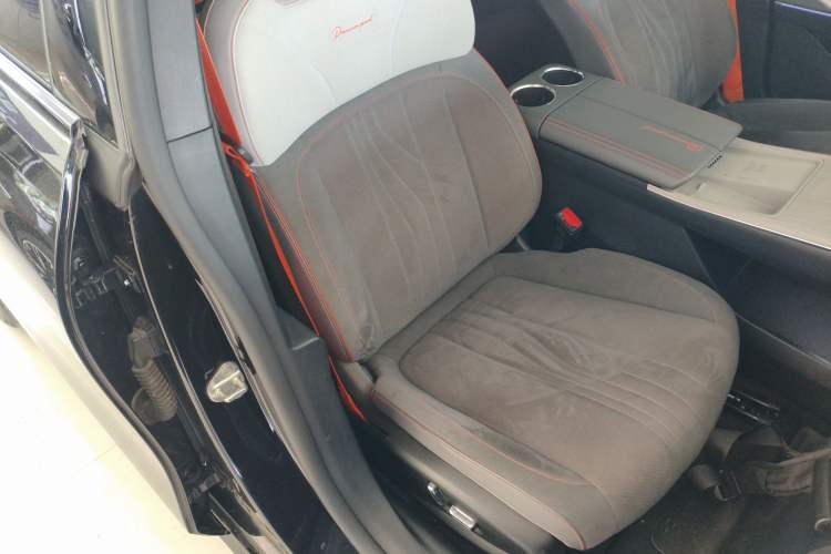 Used Geely Galaxy E8 2024 620 km All-Wheel-Drive Starship Performance Edition
