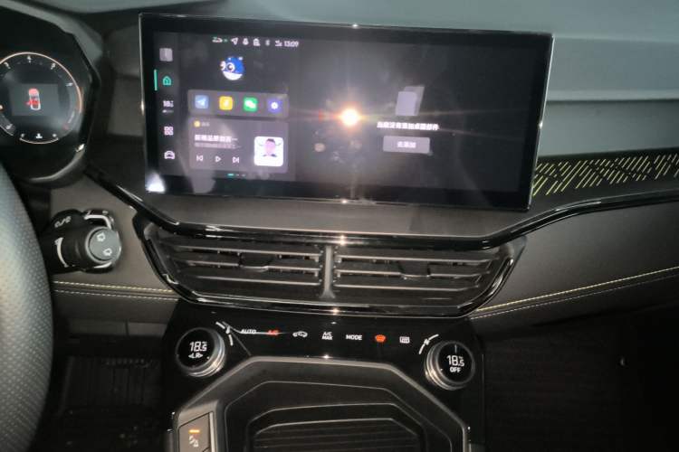 Used Lynk & Co 06 2023 Remix 1.5T Dynamic Halo