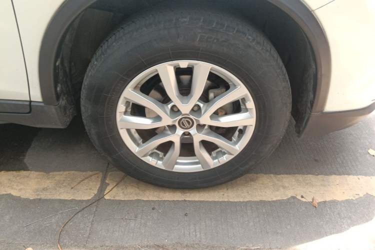 Ojetý Nissan X-Trail 2017 2.0L CVT Comfort Edition 2WD