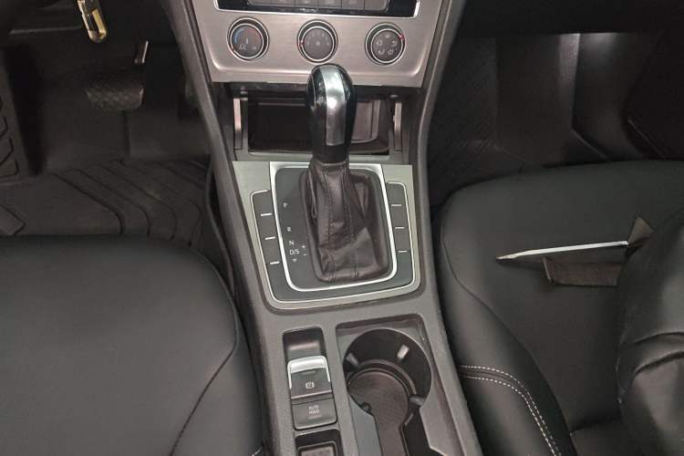 Used Volkswagen Golf 2016 1.6L Automatic Comfort Model
