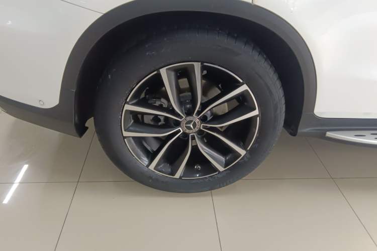 Used Mercedes-Benz GLC 2020 Facelift GLC 300 L 4MATIC Dynamic Edition