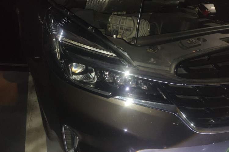 Used Buick GL8 2021 Land Cruiser Executive 652T Premium Model
