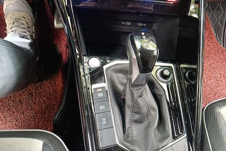 Used Volkswagen Tayron X 2020 380TSI Four-Wheel Drive Flagship Smart Connectivity Version Gear Lever