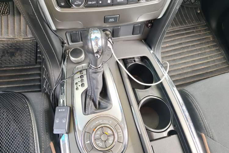 Used Nissan Patrol  Gear Lever