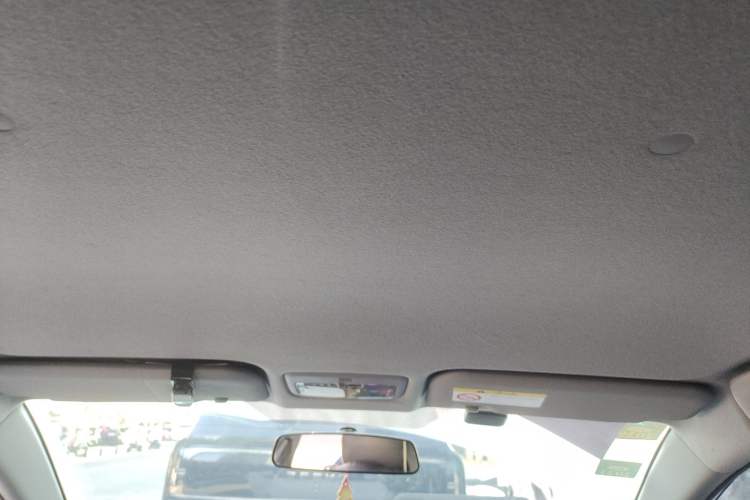 Used Toyota YARiS L Zhi Xuan 2015 1.5E Automatic Charm Edition
