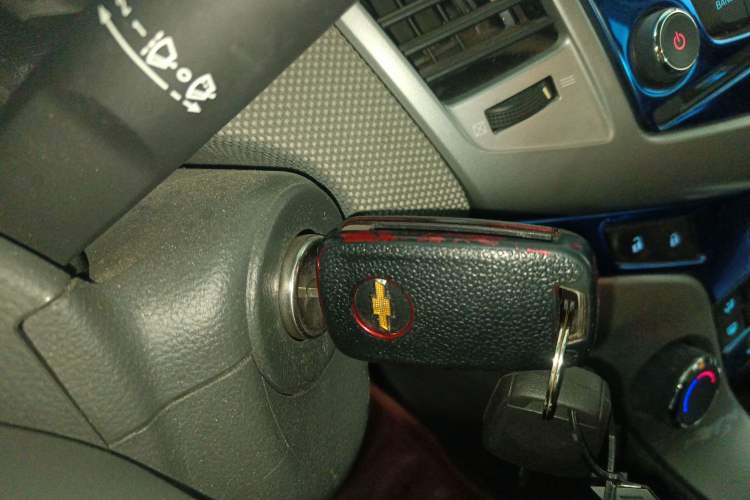 Used Chevrolet Cruze 2014 1.6L SL Millionth Anniversary Edition MT
