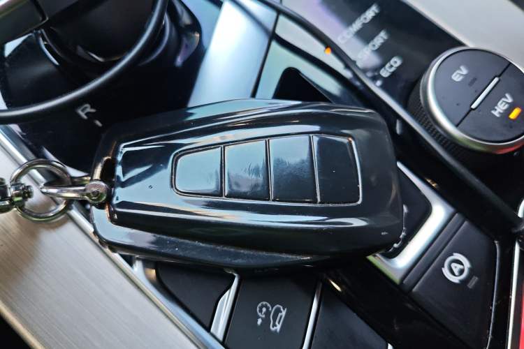 Used Geely Auto Coolray New Energy 2022 1.5T ePro 85KM Starry Edition Vehicle Key