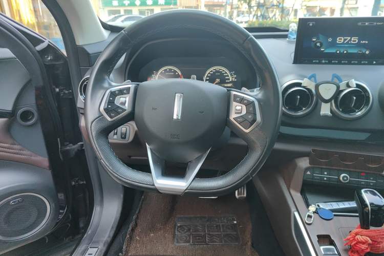 Used Wey VV7 2017 2.0T Flagship Model
