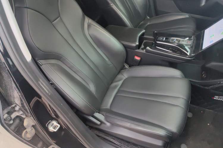 Used Dongfeng Aeolus Mage 2023 1.5T Luxury Edition
